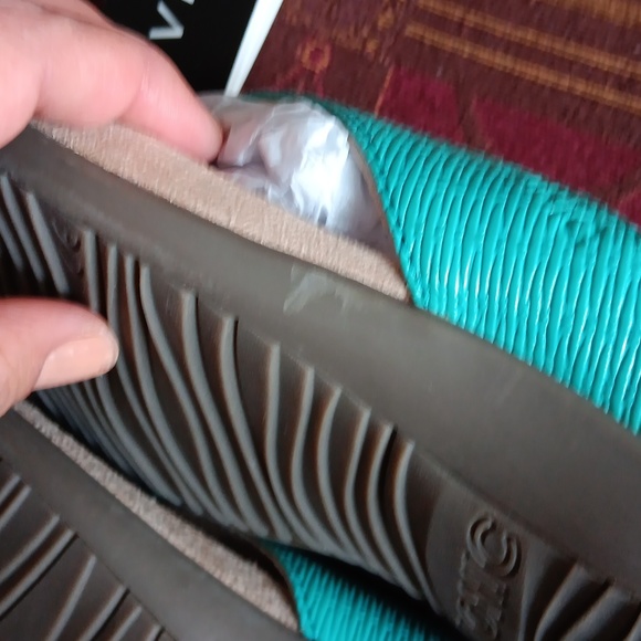 NEVER WORN! Women's Vionic Size 10 Thong Sandal - Picture 4 of 5